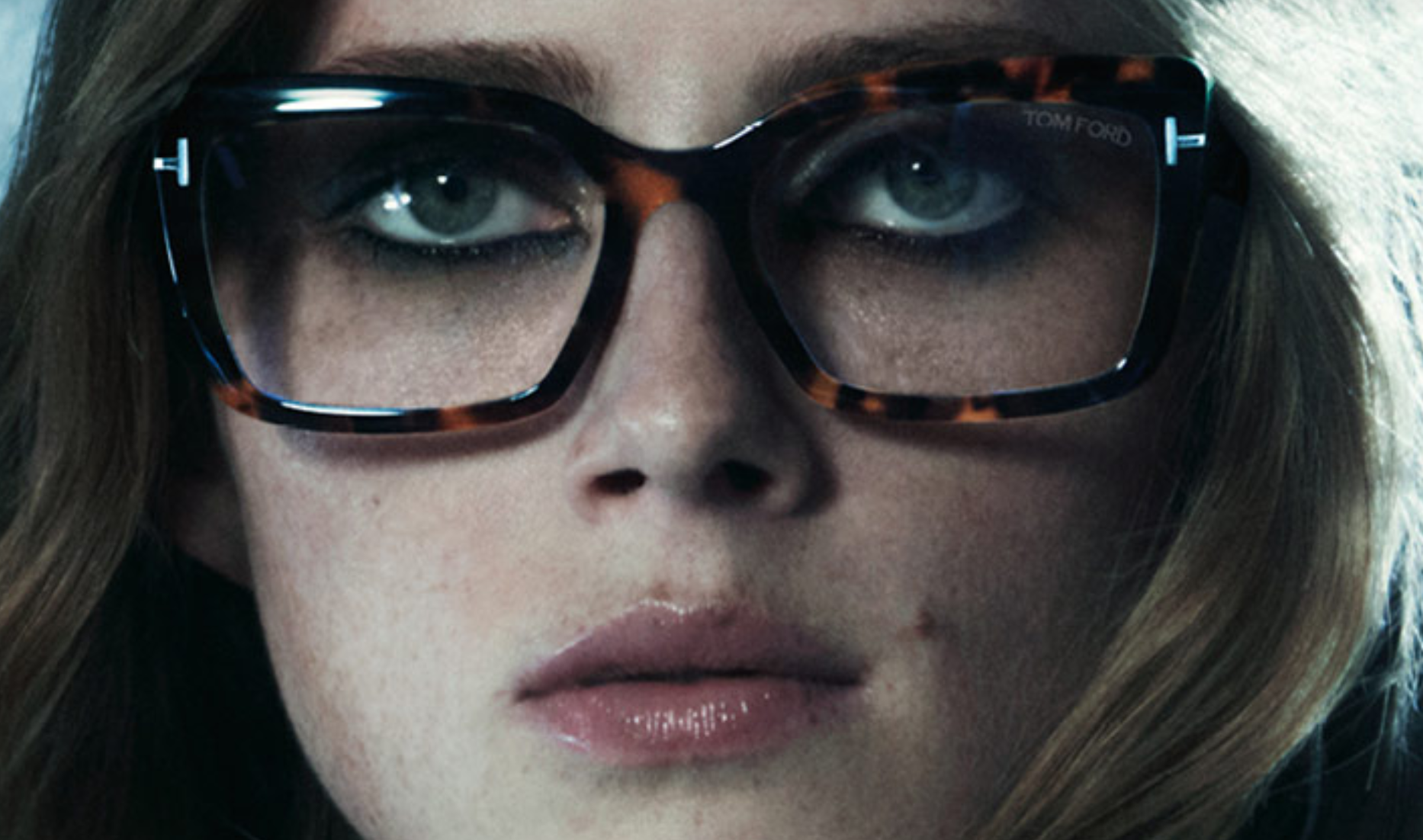 How to Style Your Sunglasses for Every Occasion: The Ultimate Guide